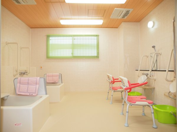 エニシエ川西加茂(室内4) エニシエ川西加茂(室内4)
